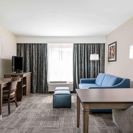 Hampton Inn & Suites Chapel Hill/Durham Экстерьер фото