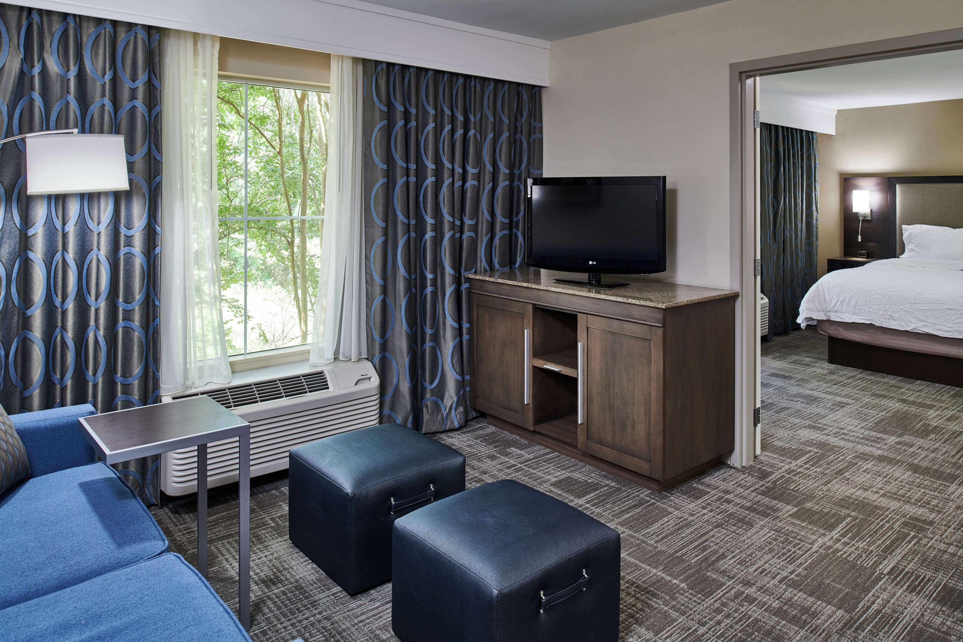 Hampton Inn & Suites Chapel Hill/Durham Экстерьер фото
