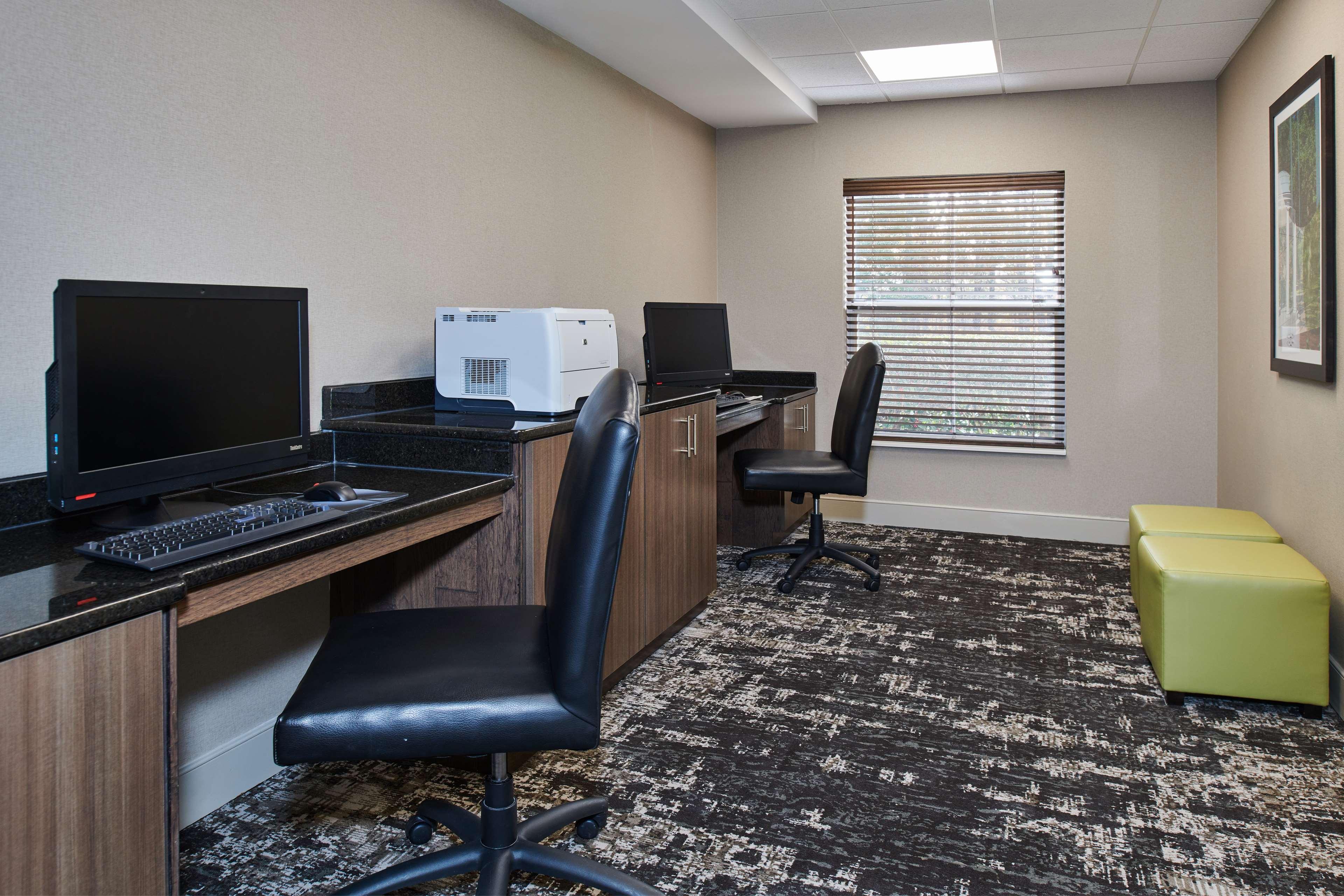 Hampton Inn & Suites Chapel Hill/Durham Экстерьер фото