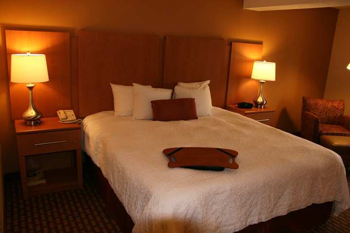 Hampton Inn & Suites Chapel Hill/Durham Экстерьер фото